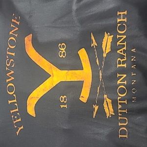 🥳Host pick🥳! Mens XXL Yellowstone Long Sleeve Shirt